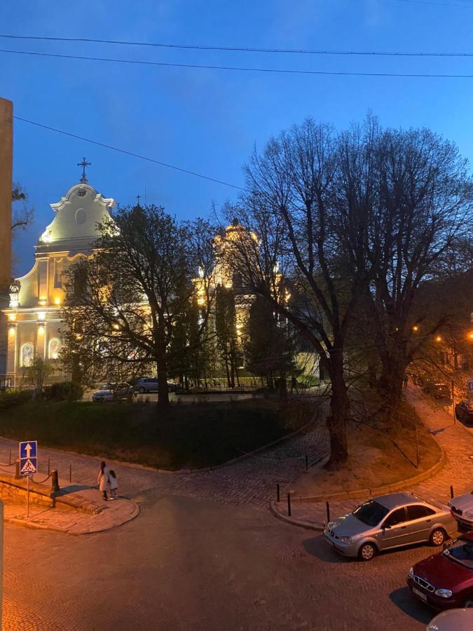 Квартира на проспекті Шевченка Лвив Екстериор снимка