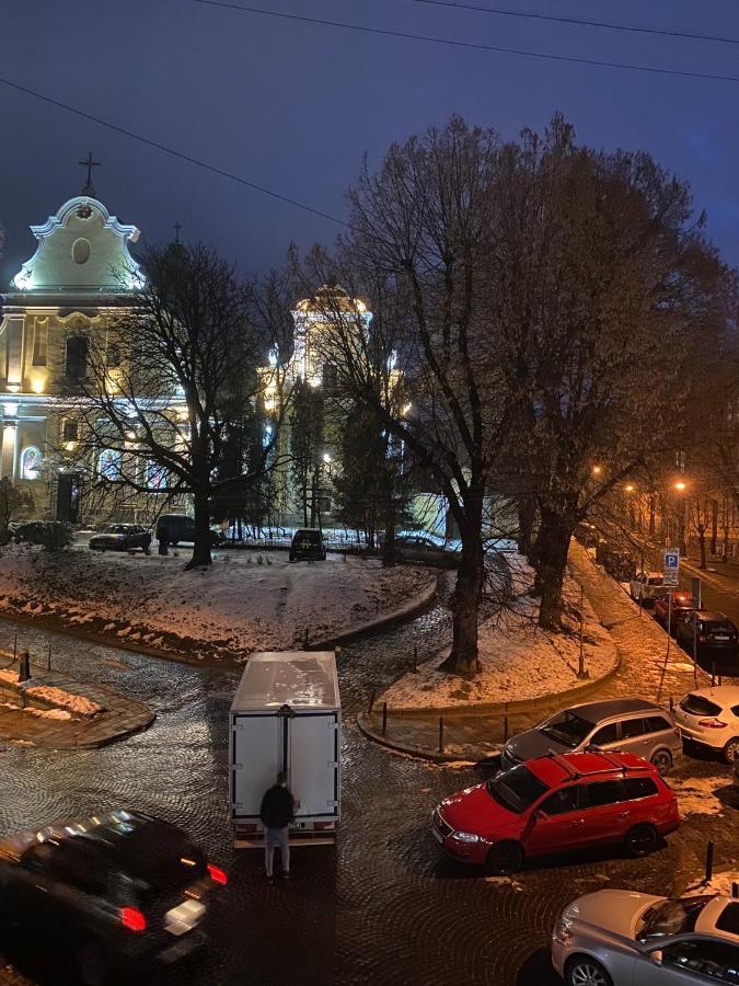 Квартира на проспекті Шевченка Лвив Екстериор снимка